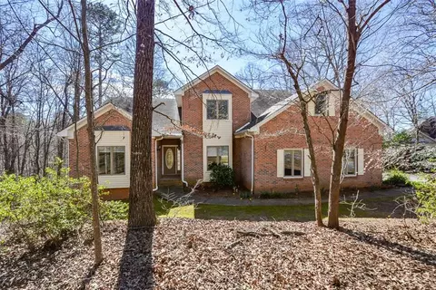 2058 Laurel Cv, Ball Ground, GA 30107
