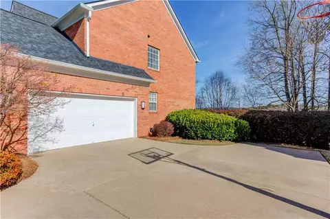 5285 Harbury Ln, Suwanee, GA 30024 photo 4
