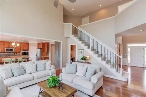 5285 Harbury Ln, Suwanee, GA 30024 photo 14