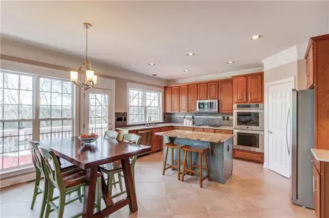 5285 Harbury Ln, Suwanee, GA 30024 photo 15