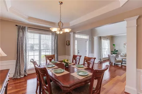 5285 Harbury Ln, Suwanee, GA 30024 photo 10