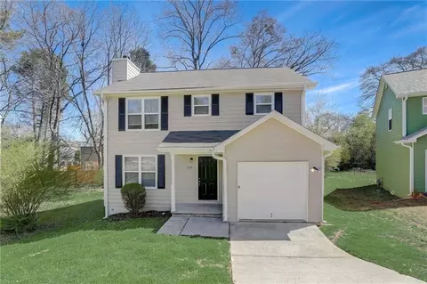 1054 Autumn Crest Ct, Stone Mountain, GA 30083