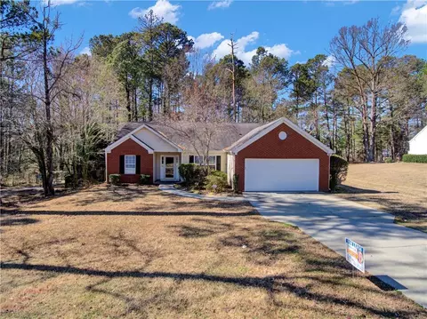 504 Playmore Ln, Loganville, GA 30052