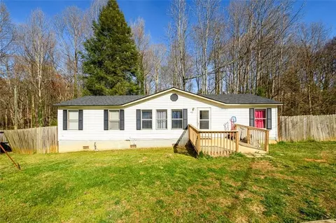 52 Independent Dr, Cleveland, GA 30528