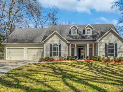 5611 Virginia Dr, Austell, GA 30106