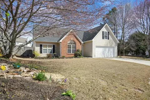 1527 Leeward Ron Dr, Dacula, GA 30019