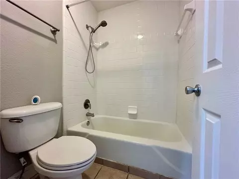 Bath - 3301 Henderson Mill Rd #D6, Chamblee, GA 30341 photo 4 of 4