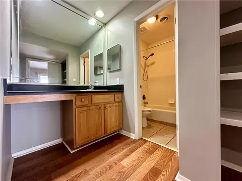 Bath - 3301 Henderson Mill Rd #D6, Chamblee, GA 30341 photo 3 of 4