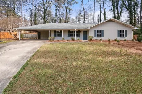 160 Bainbridge Trl, Roswell, GA 30076