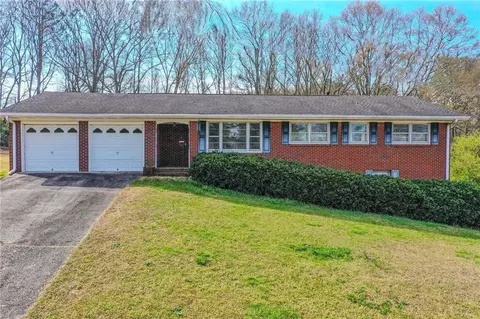 1203 Lark Ln NE, Conyers, GA 30012