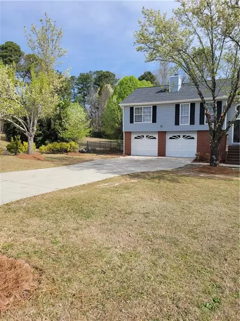 1485 Chalet Cir, Lawrenceville, GA 30043