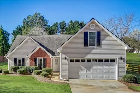 6069 Devonshire Dr, Flowery Branch, GA 30542