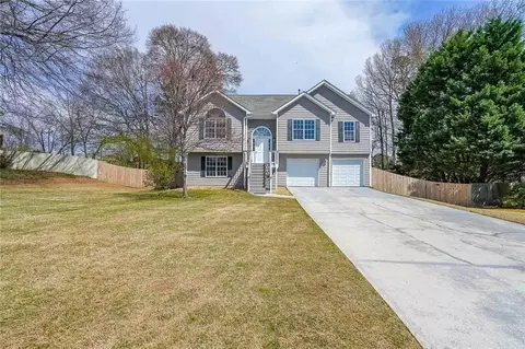 519 Ashton Manor Dr, Loganville, GA 30052