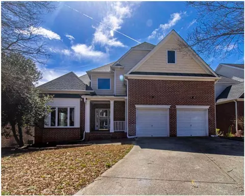 2227 Vernon Oaks Way, Dunwoody, GA 30338