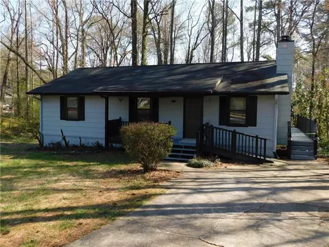 1708 Vauxhall Dr, Lithonia, GA 30058