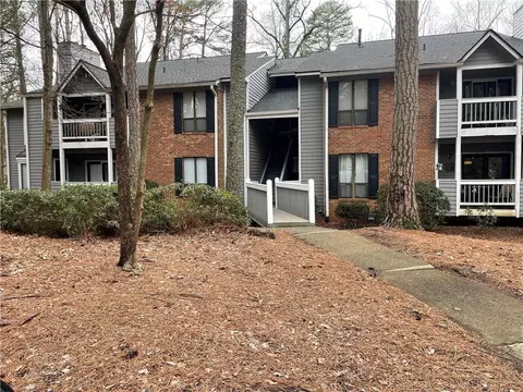501 Warm Springs Cir, Roswell, GA 30075