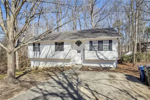 2740 Highpoint Rd, Snellville, GA 30078