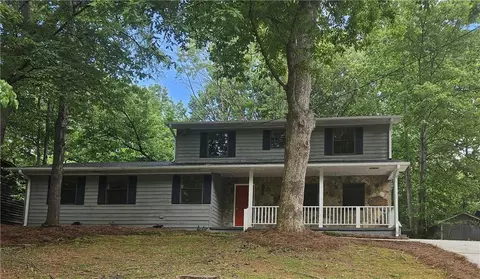 9062 Raven Dr, Jonesboro, GA 30238