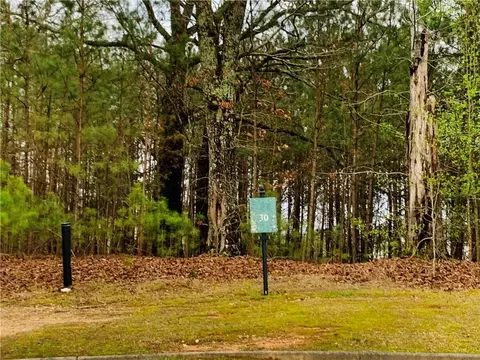 593 Decoupage Dr, Fairburn, GA 30213