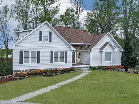 5230 Willow Ridge Dr, Woodstock, GA 30188
