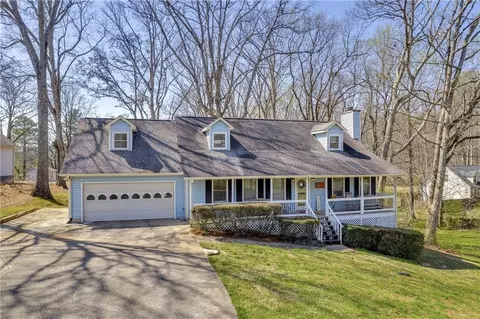 4620 Countryside Dr, Flowery Branch, GA 30542