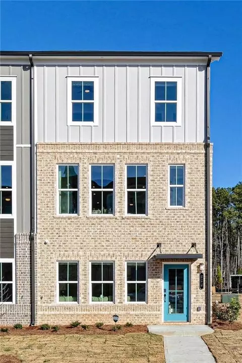 1013 Taylor Ct, Acworth, GA 30102