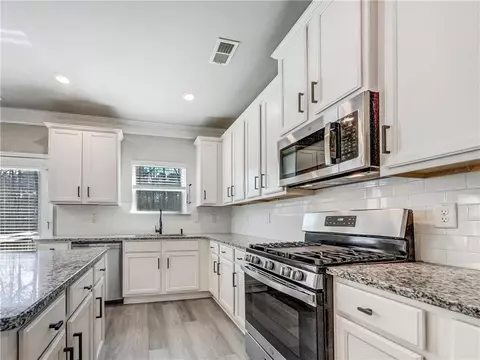 5636 Valley Loop, Fairburn, GA 30213 photo 11