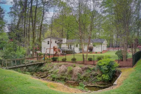 7295 Hunters Branch Dr, Atlanta, GA 30328