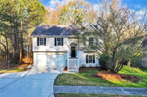 6347 New Gate Dr, Douglasville, GA 30134