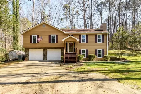 5325 Oaks Landing Ct, Sugar Hill, GA 30518
