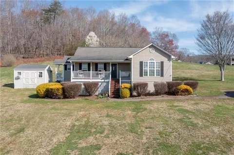 512 Jim Pruitt Rd, Dahlonega, GA 30533