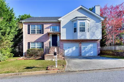 7022 Red Maple Ln, Lithonia, GA 30058
