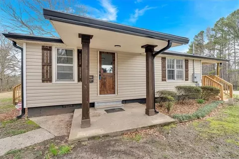 16 Davis Mill Rd S, Dallas, GA 30157