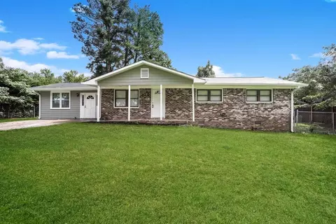 300 Foxboro Dr, Powder Springs, GA 30127