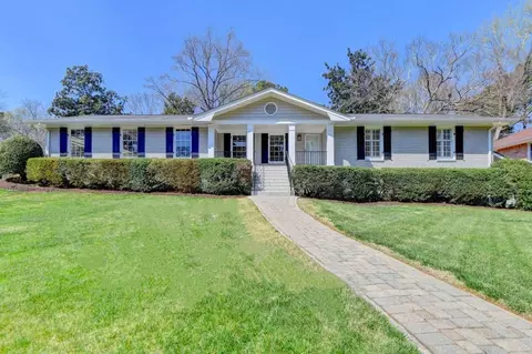 4404 E Kings Point Cir, Dunwoody, GA 30338