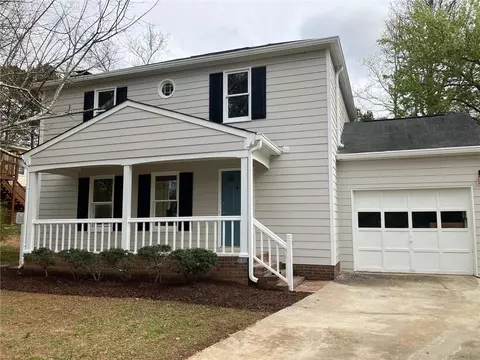 1376 Oakengate Dr, Stone Mountain, GA 30083