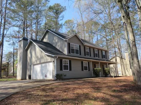 9292 Whaleys Lake Ln, Jonesboro, GA 30238