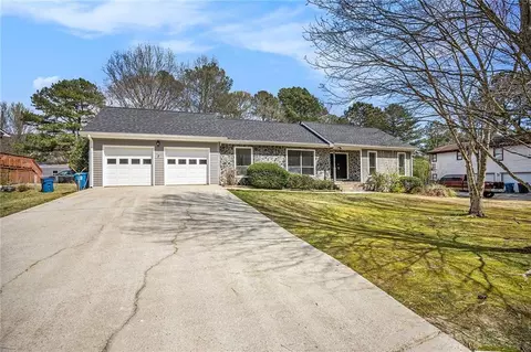 1422 Bennett Rd, Grayson, GA 30017