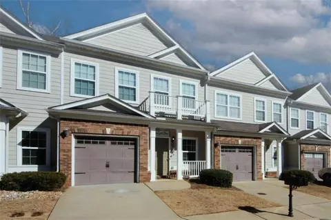 7754 Carnegie Dr, Fairburn, GA 30213