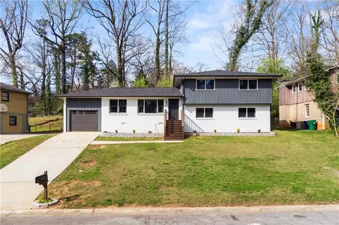 618 El Prado Ct, Stone Mountain, GA 30083