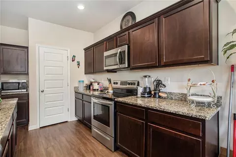 Kitchen - 30 Abbey Ct, Covington, GA 30016 photo 3 of 4
