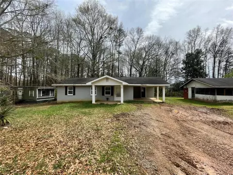324 Pine Cir, Bowdon, GA 30108
