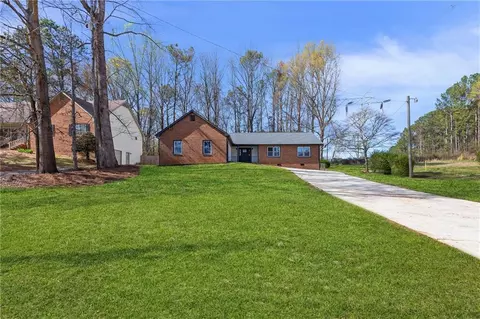 4531 Shiloh Hills Dr, Snellville, GA 30039