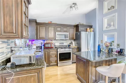 1415 Harbins Ridge Dr, Norcross, GA 30093