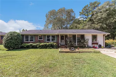 623 Lakeview Dr, Monroe, GA 30656