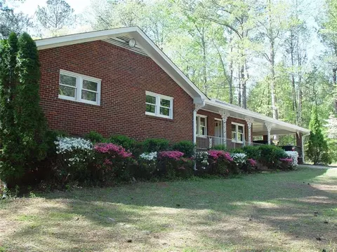 5662 Hearn Rd, Ellenwood, GA 30294