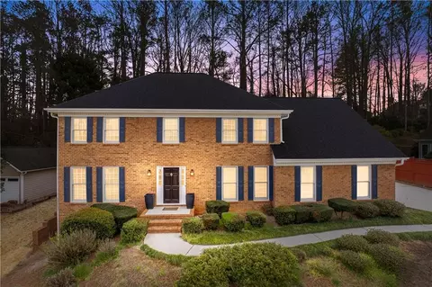 4931 Huntshire Ln, Lilburn, GA 30047