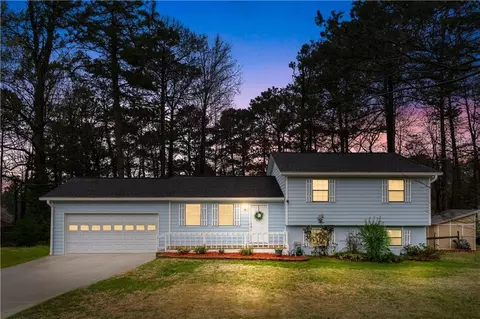 2133 Tropicana Dr, Suwanee, GA 30024