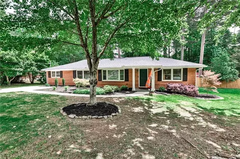 1845 Briarlake Cir, Decatur, GA 30033