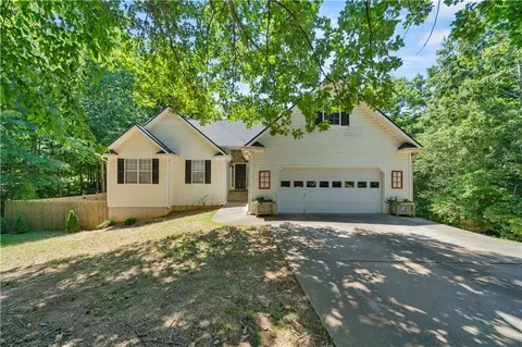 24 Walt Way, Adairsville, GA 30103